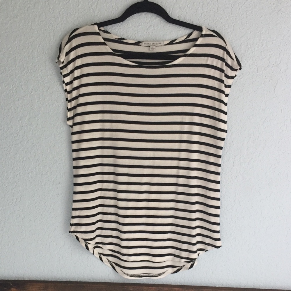 🎁 3 for 15 🎁 Black & White Top